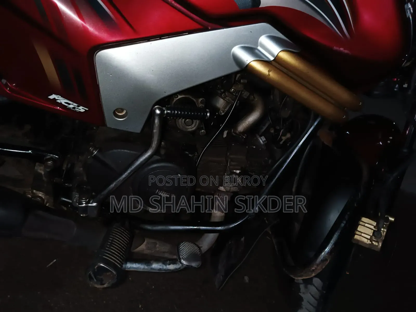 Mahindra Centuro 2017 Red