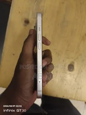 অ্যাপল আইফোন ১৪ ১২৮ জিবি হোয়াইট