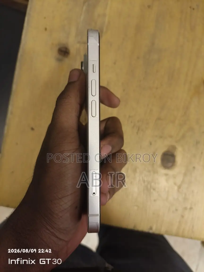 অ্যাপল আইফোন ১৪ ১২৮ জিবি হোয়াইট