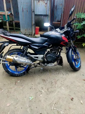 বাজাজ পালসার ১৫০ ২০১৩ ব্ল্যাক