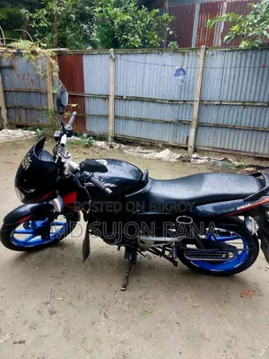বাজাজ পালসার ১৫০ ২০১৩ ব্ল্যাক