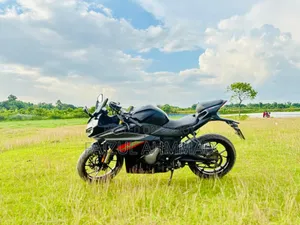 সিএফমটো ২৫০এসআর ২০২৫ ব্ল্যাক