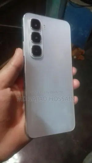 ইনফিনিক্স হট ৬০আই ১২৮ জিবি হোয়াইট