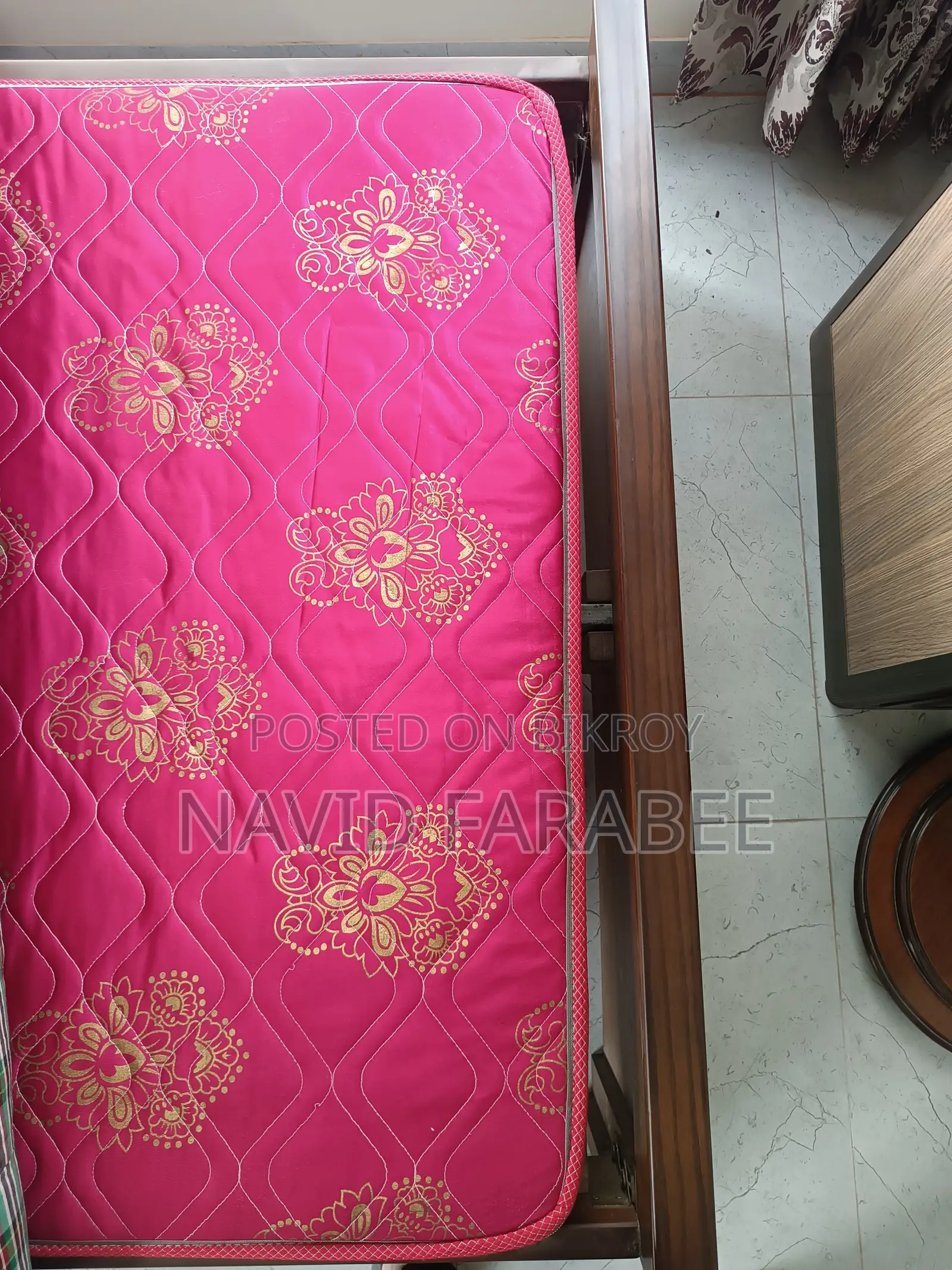 নাভানা খাট ম্যাট্রেস এবং তোষক সহ
