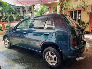টয়োটা স্টারলেট ১৯৯৮ সবুজ