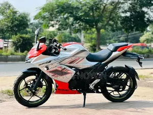 Suzuki Gixxer SF 2023 Orange