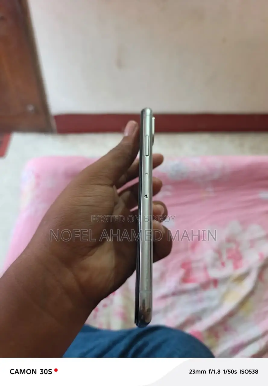 Apple iPhone XS ২৫৬ জিবি সিলভার