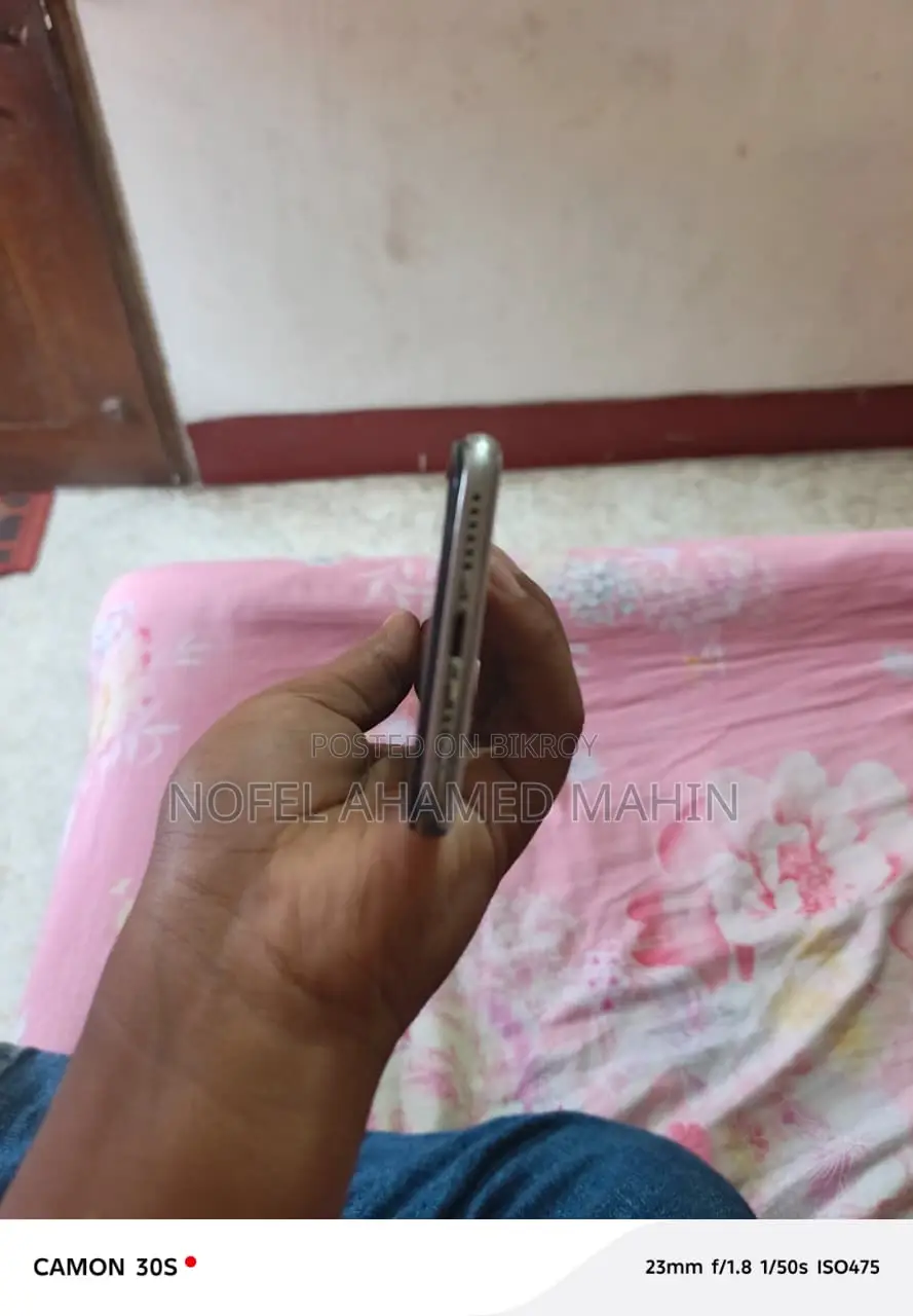 Apple iPhone XS ২৫৬ জিবি সিলভার