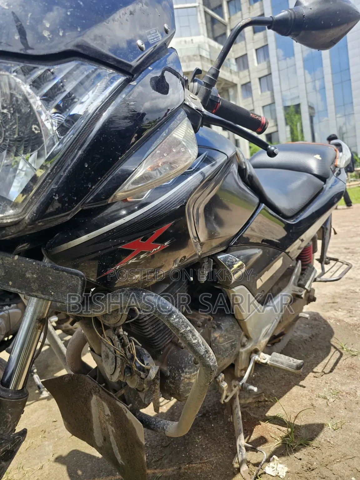 হিরো ২০১১ ব্ল্যাক