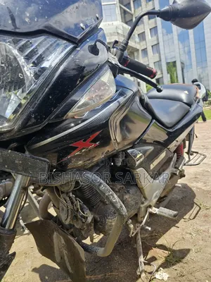 হিরো ২০১১ ব্ল্যাক