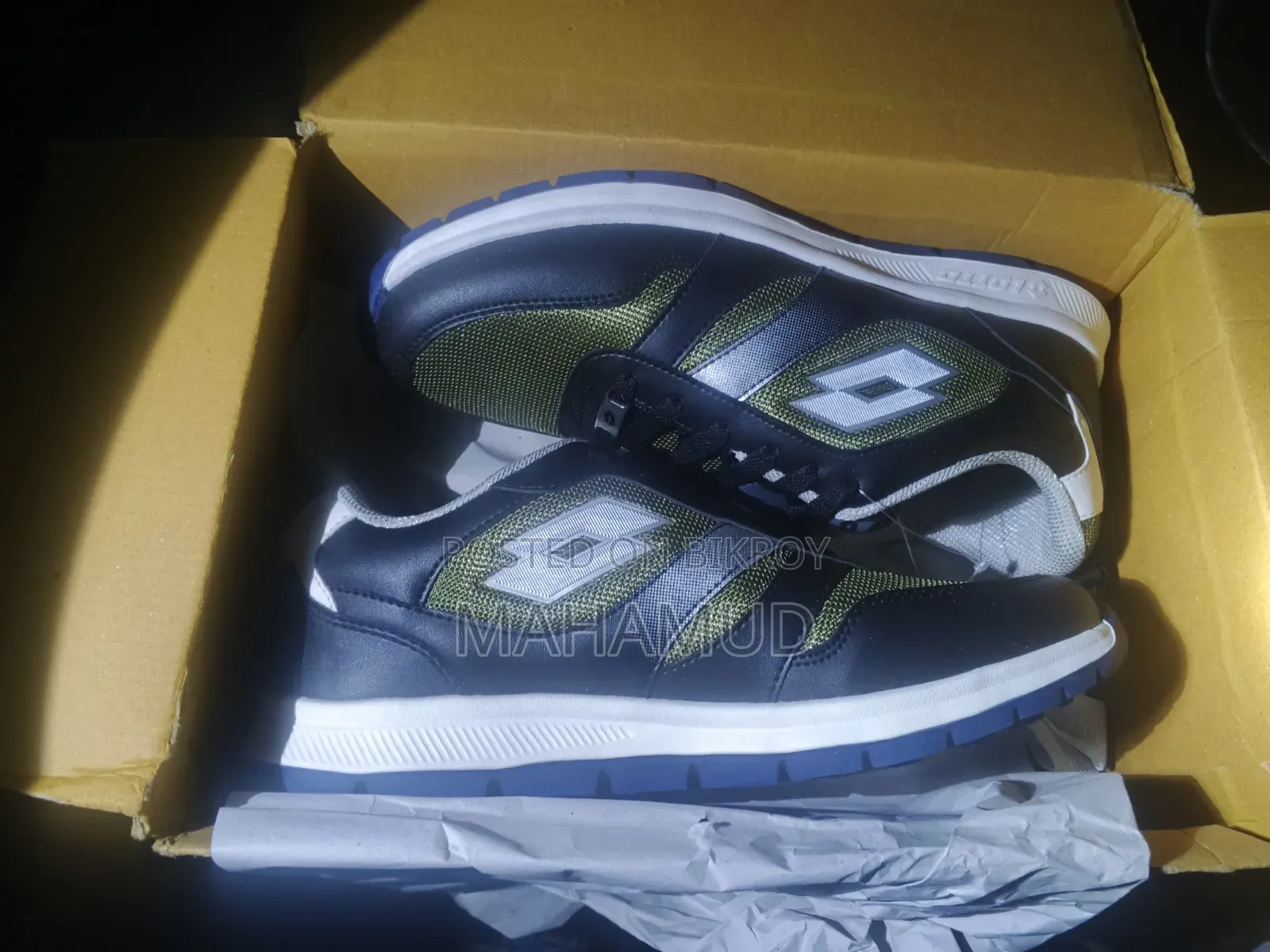 Lotto Shoes, Size 9