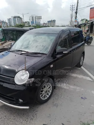 Toyota Sienta 2004 Black