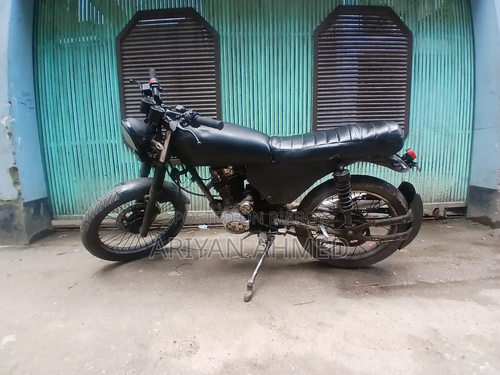 হোন্ডা ২০০৬ কালো
