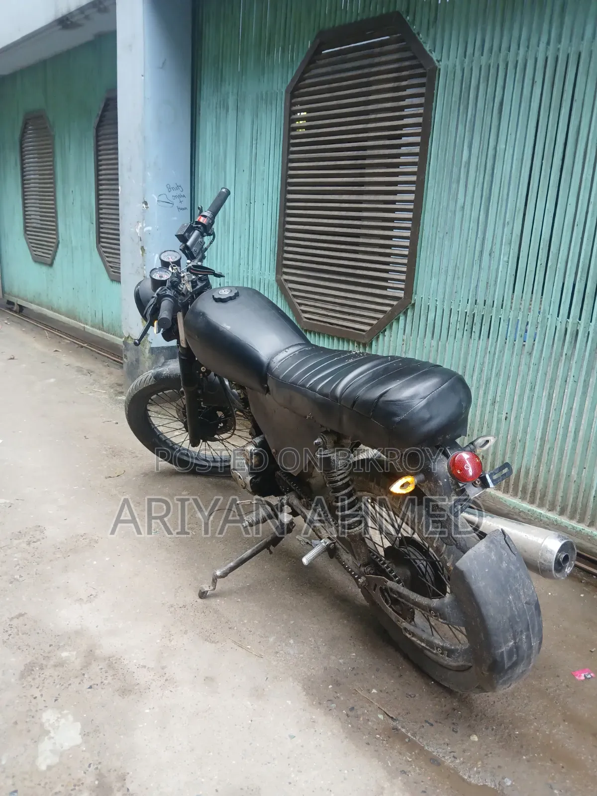 হোন্ডা ২০০৬ কালো