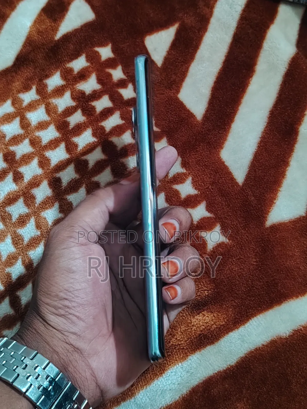 টেকনো পোভা কার্ভ ২৫৬ জিবি সিলভার