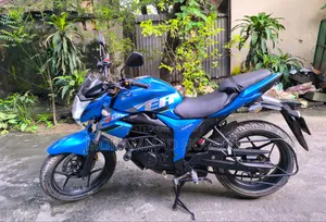 সুজুকি জিক্সার ২০১৭ নীল