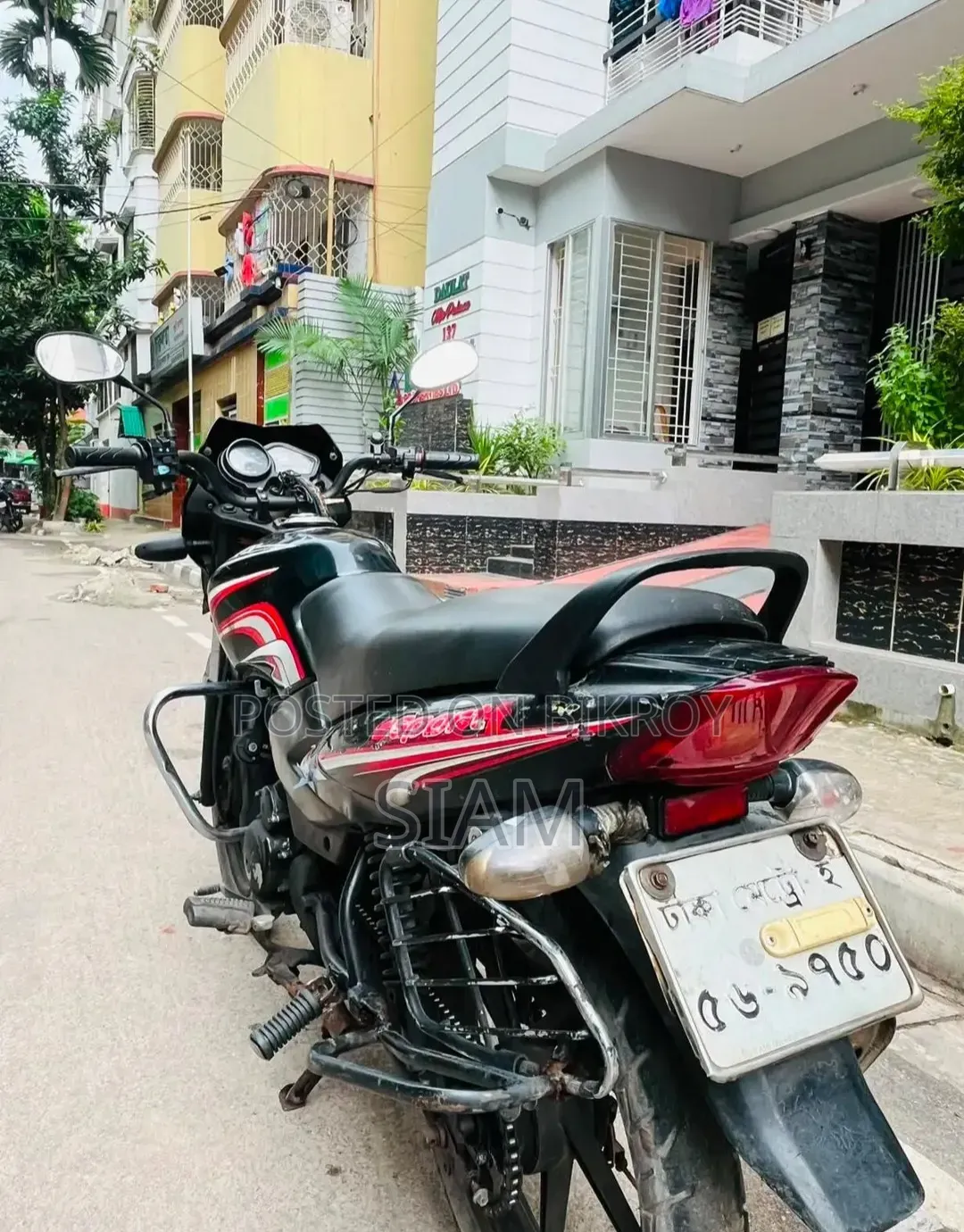টিভিএস মেট্রো ২০১৮ ব্ল্যাক