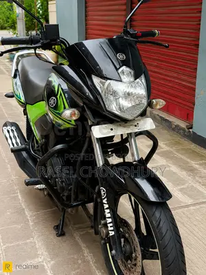 ইয়ামাহা স্যালুটো ১২৫ ২০১৬ কালো