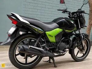 ইয়ামাহা স্যালুটো ১২৫ ২০১৬ কালো