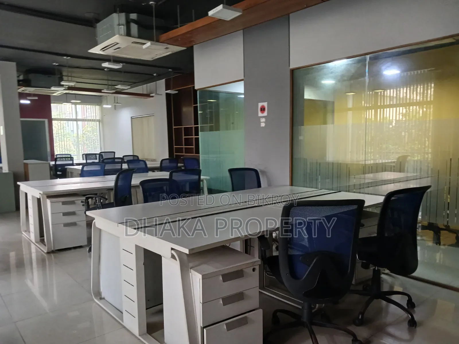 গুলশান ২ এ ৭০০০ বর্গফুটের বাণিজ্যিক সাজানো অফিস ভাড়া