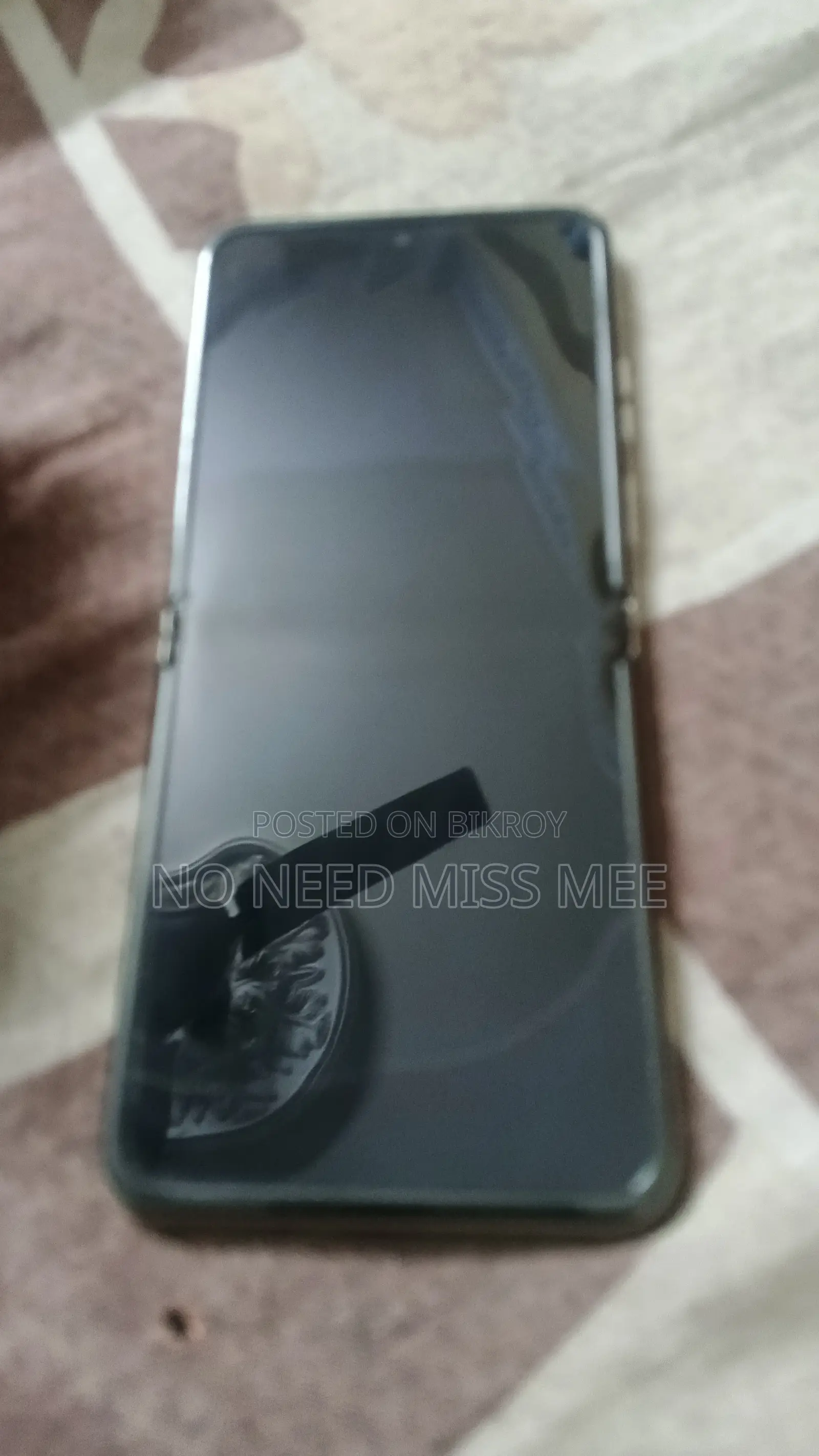 মটোরোলা রেজ্র ৪০এস ২৫৬ জিবি সাদা