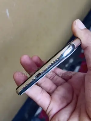 অ্যাপল আইফোন এক্স ২৫৬ জিবি হোয়াইট
