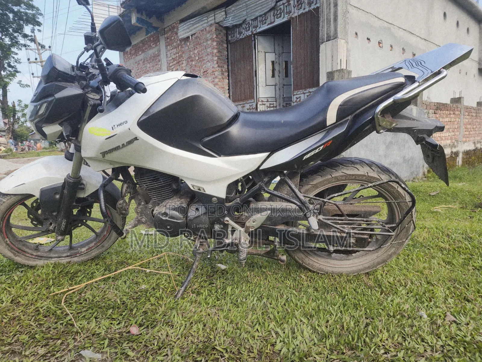 Hero Thriller 160R 2021 White
