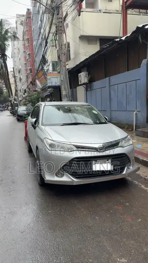 টয়োটা করোল্লা ফিল্ডার ১.৫ পেট্রোল এফডব্লিউডি ২০১৭ সিলভার
