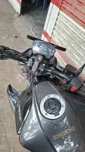 নিউ হিরো এক্সট্রিম ১২৫আর ২০২৫ ব্ল্যাক