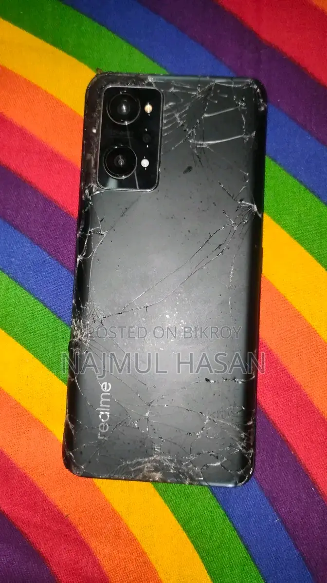 রিয়েলমি জিটি মাস্টার ডিসপ্লে প্রয়োজন