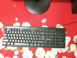 Desktop Computer 8GB Intel Core 3 SSD 4T