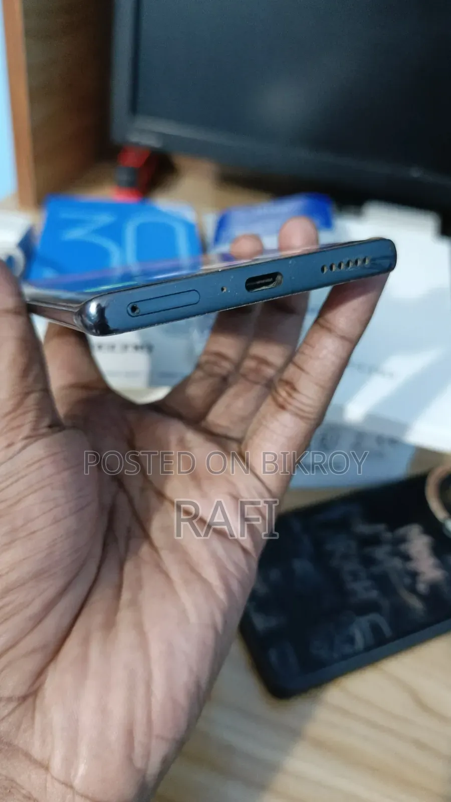 নতুন টেকনো ক্যামন ৩০এস ২৫৬ জিবি কালো