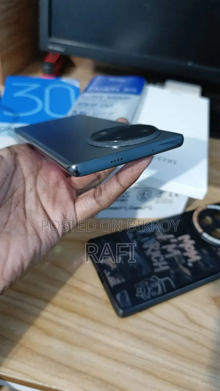 নতুন টেকনো ক্যামন ৩০এস ২৫৬ জিবি কালো