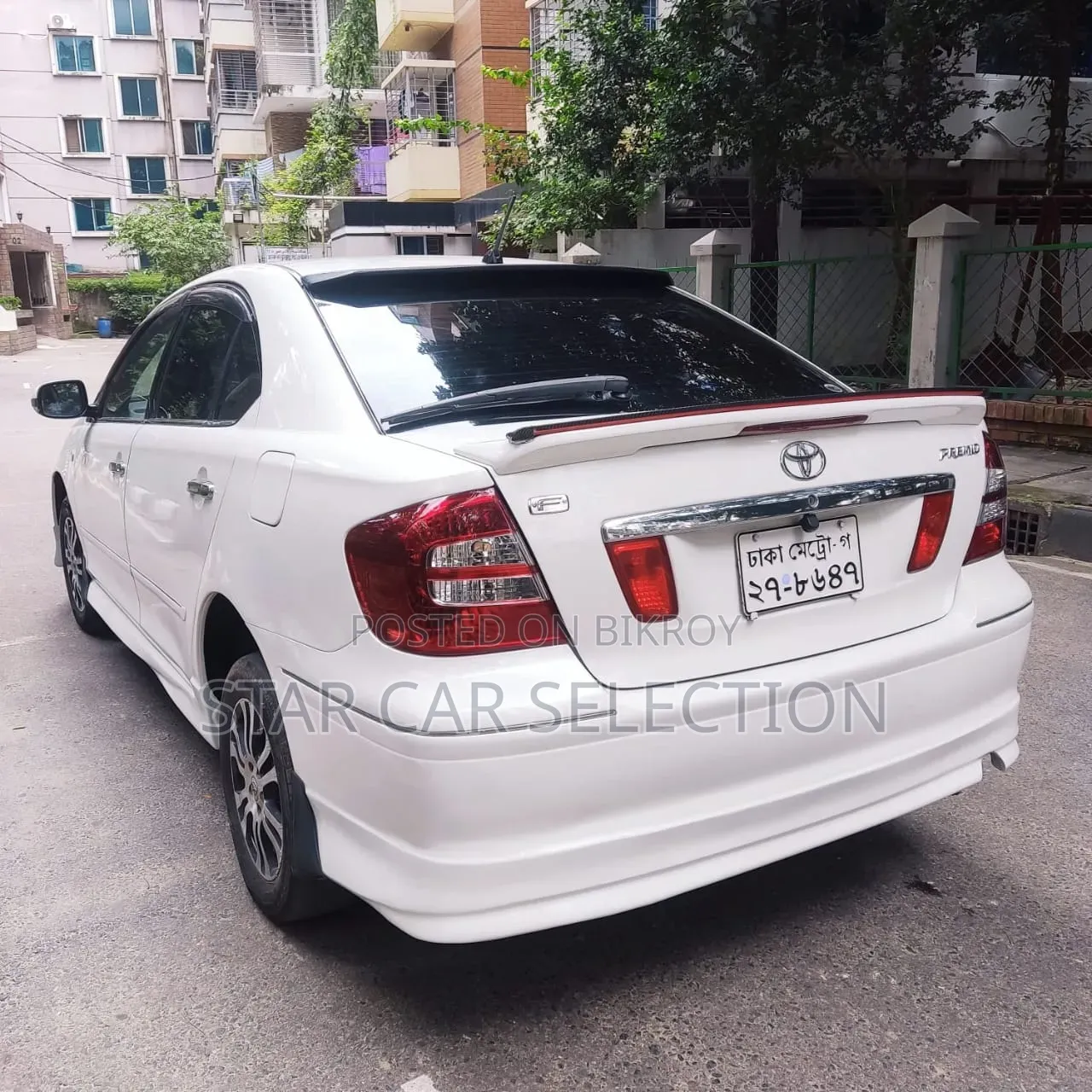 টয়োটা প্রিমিও ২০০৩ পার্ল
