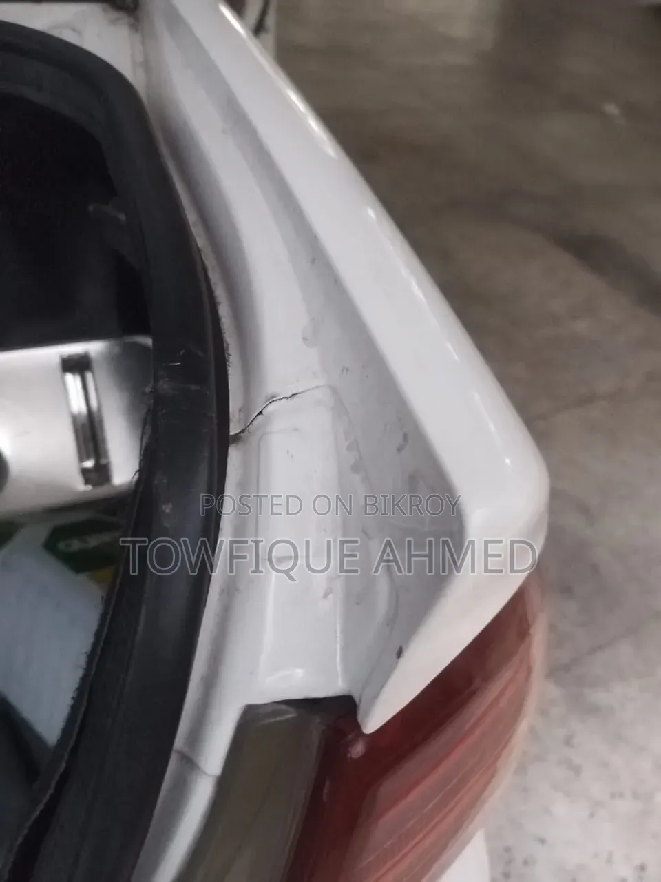 টয়োটা করোল্লা সেডান অটোমেটিক ২০০৪ সাদা