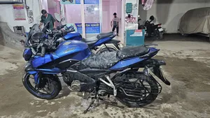 বাজাজ পালসার ১৫০ ২০১৬ নীল
