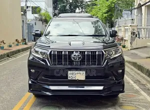 টয়োটা ল্যান্ড ক্রুজার প্রাডো ২.৭ ২০২২ কালো