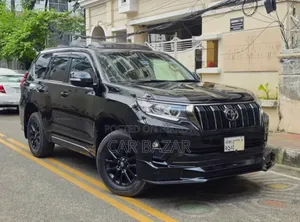 Toyota Land Cruiser Prado 2.7 2022 Black