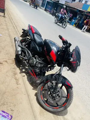 বাজাজ পালসার ১৫০ ২০২১ কালো
