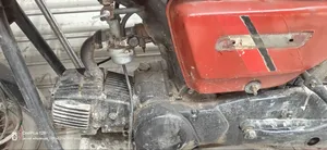 হিরো ২০০৫ রেড