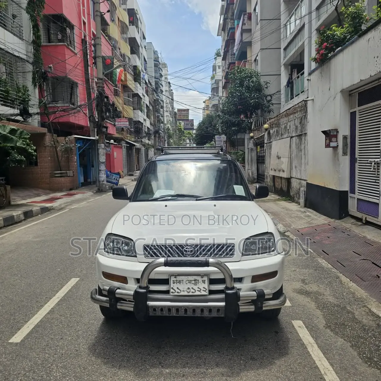 টয়োটা র‍্যাভ৪ ১৯৯৫ সাদা