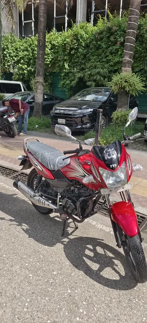New TVS Metro 2022 Red