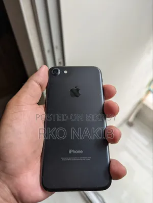 অ্যাপল আইফোন ৭ ৩২ জিবি ব্ল্যাক
