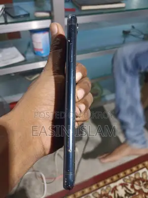 অ্যাপল আইফোন এক্সআর ১২৮ জিবি কালো