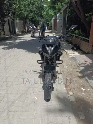Hero Xtreme 125R 2025 Black