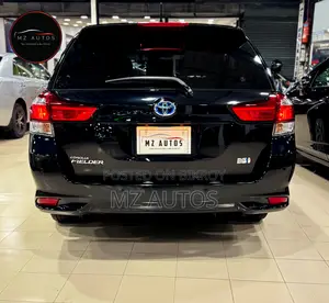 Toyota Corolla Fielder 1.5 Hybrid FWD 2021 Black