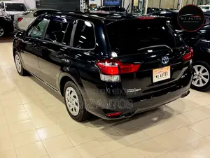 Toyota Corolla Fielder 1.5 Hybrid FWD 2021 Black