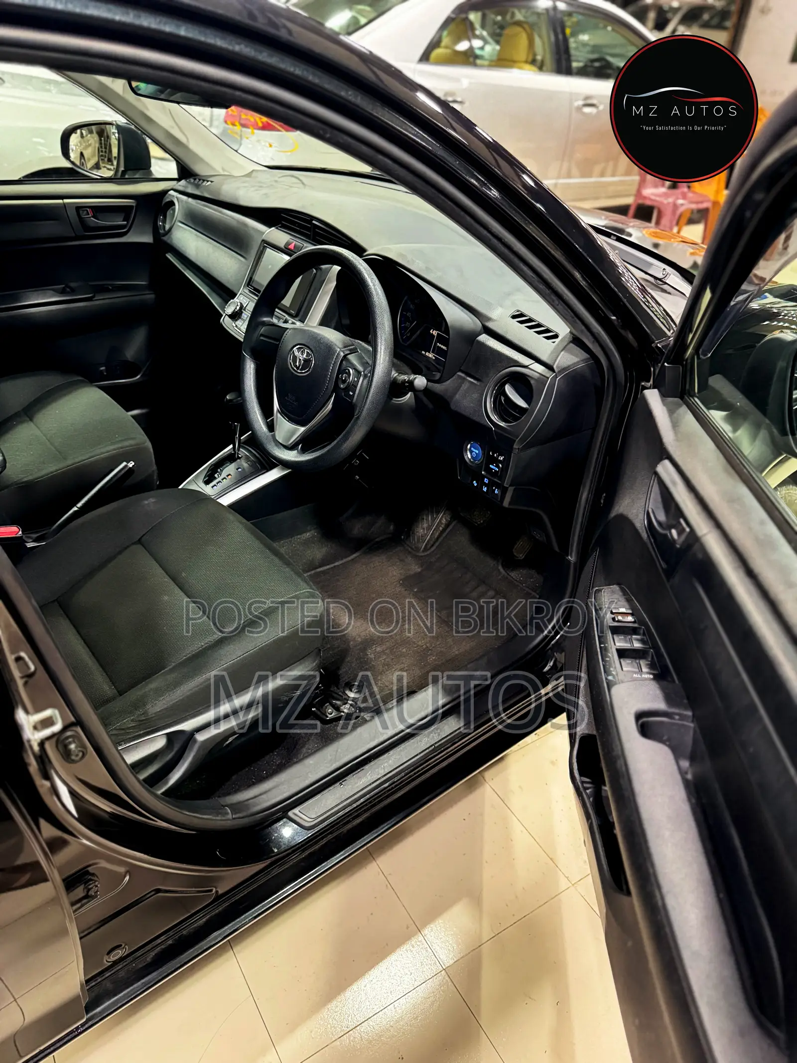 Toyota Corolla Fielder 1.5 Hybrid FWD 2021 Black