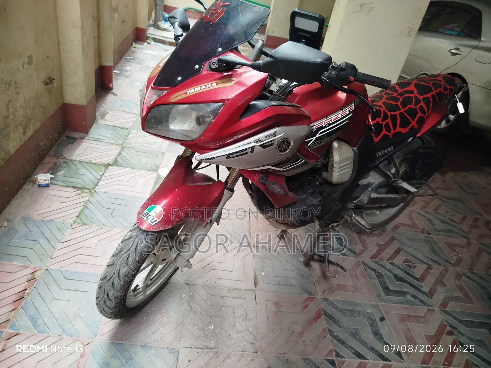 Yamaha Fazer V1 2011 Red