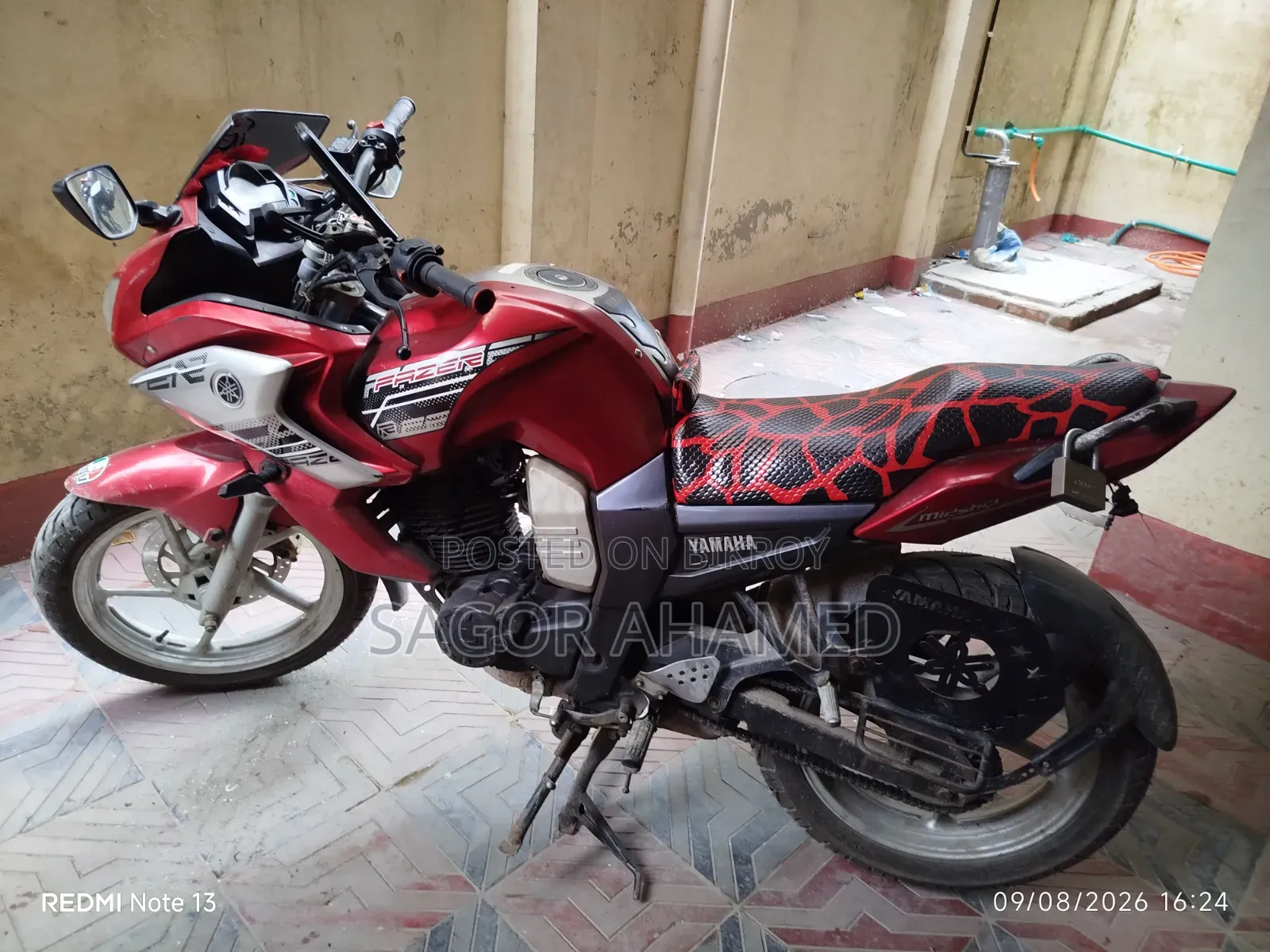 Yamaha Fazer V1 2011 Red